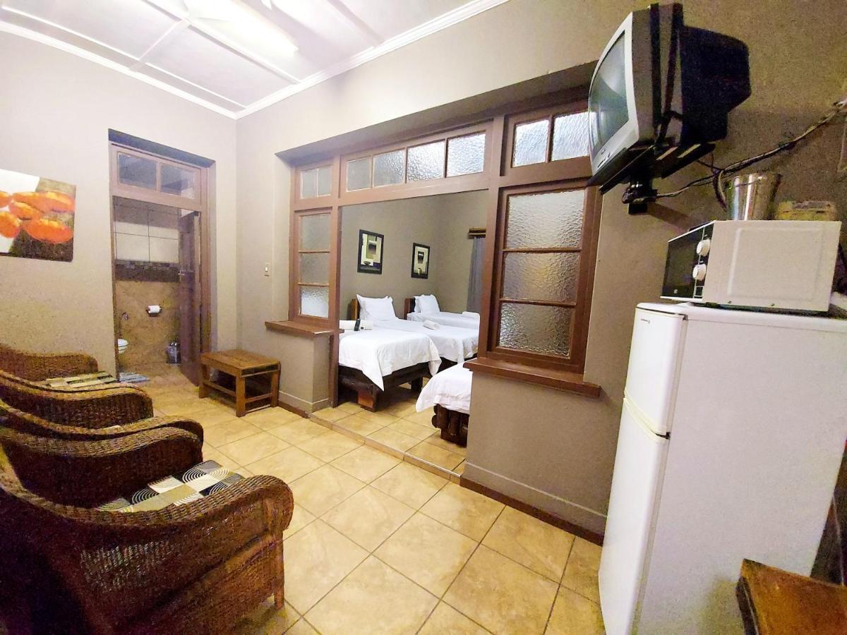Sundown Lodge Komatipoort Habitación foto